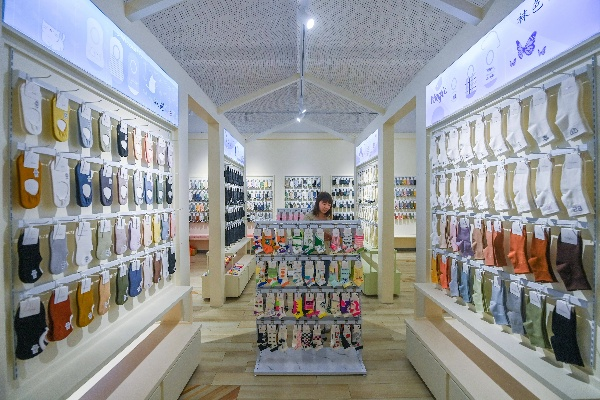 衢州品牌袜子加盟店推荐及案例分析