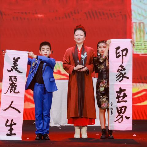 2023冬季女式旗袍新风尚，温暖与优雅的完美碰撞