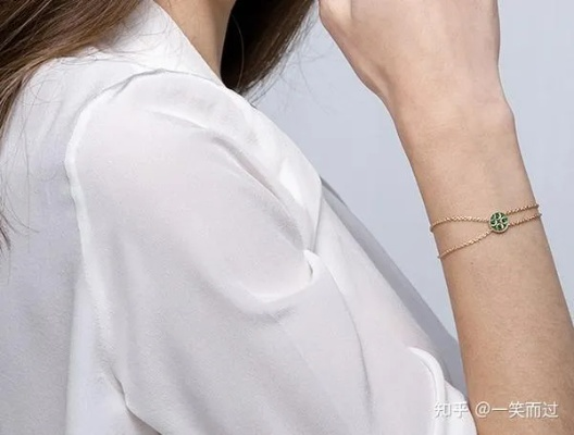 女生必看！2023年手镯选购指南，5大品牌+避坑技巧，手把手教你选对镯子