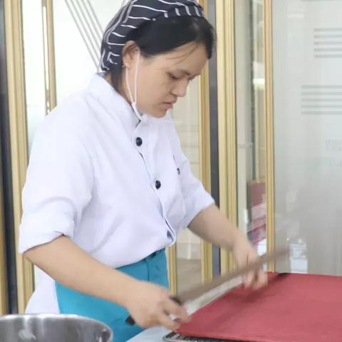 手把手教你找到最适合的西点学习渠道，从零基础到开店全攻略