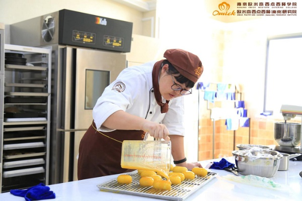 金山区学西点指南，从零基础到开店全攻略