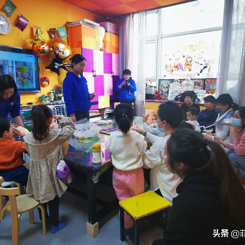 红黄蓝早教加盟费表
