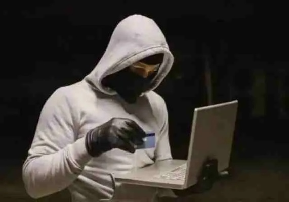 網上那些所謂的黑客真的可以查詢微信和微信聊天記錄嗎？