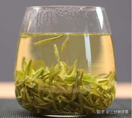 2023龙井茶选购全攻略，这些品牌值得买，附避坑指南和冲泡技巧