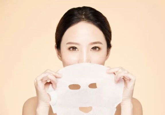 修护保湿美白三合一面膜推荐，懒人也能轻松变美的秘密武器