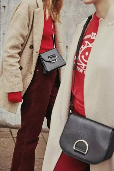 五金手提女包选购全攻略，这些品牌让你轻松拿捏职场与街拍双重需求！