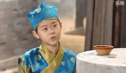 白酒圈顶流代言记，崔永元如何用铁嘴带货千万瓶酒？