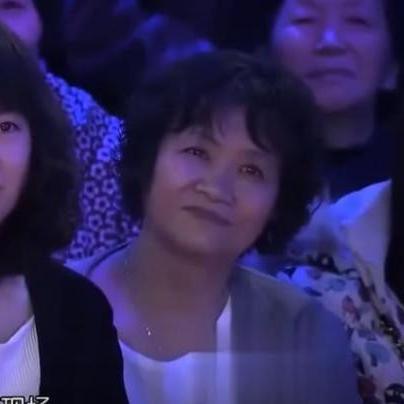 如何悄无声息地查看男友QQ聊天记录而不被发现？