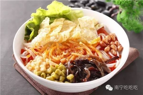 螺蛳粉测评，这口酸辣鲜香到底值不值得你冲？