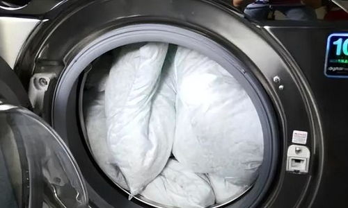 鸭绒被芯洗衣机洗可以吗？一篇保姆级清洗指南和避坑攻略