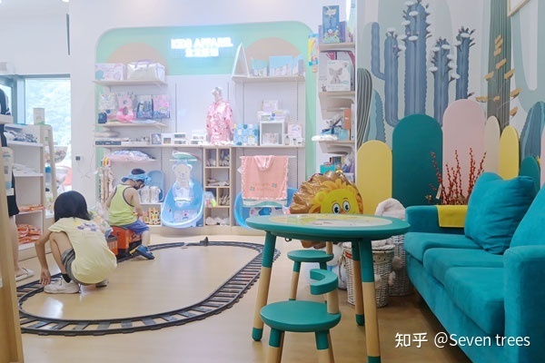 打造母婴店的温馨港湾，装修风格与顾客体验