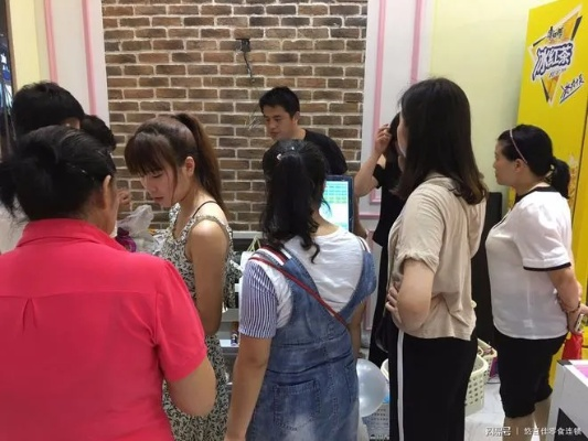 防城港零食店创业全攻略，小城美食如何撬动千万元市场？