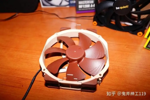 电脑静音风扇选购指南，五大品牌对比+避坑技巧（附实测案例）