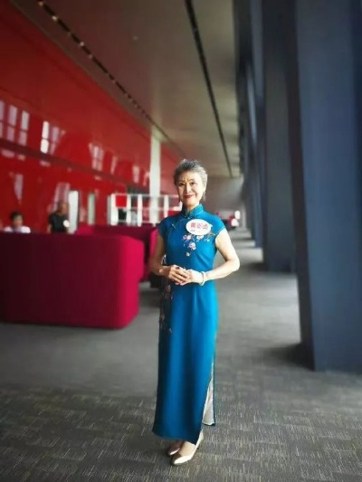 60岁穿旗袍的时尚宣言，大码妈妈品牌如何重新定义中老年女性之美