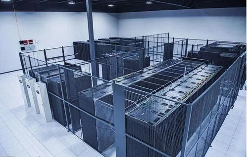 IDC机房里的物理服务器，幕后英雄的24小时守护