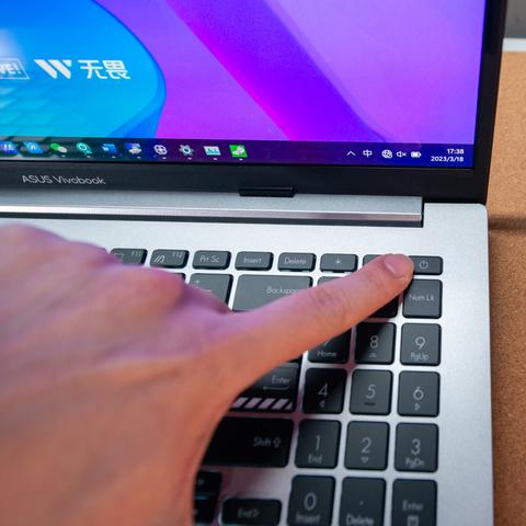 2023电脑键盘选购全攻略，从游戏到办公，手把手教你选对键盘