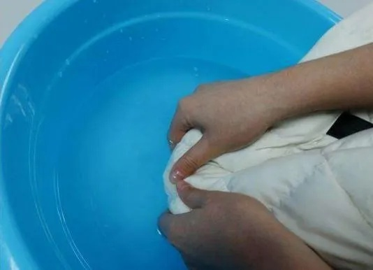 手把手教你洗出蓬松如新的鸭绒被,附视频清洗全攻略 手把手教你洗出蓬松如新的鸭绒被,附视频清洗全攻略