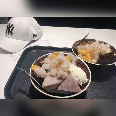 空间设计如何塑造餐饮品牌形象?——从海底捞到星巴克的案例解析 空间设计如何塑造餐饮品牌形象?——从海底捞到星巴克的案例解析