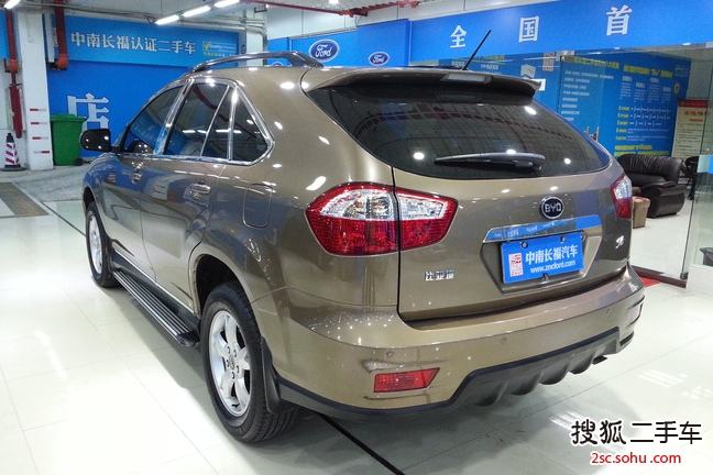 比亚迪s6白金版配置 比亚迪S6 2013款 20 手动 白金版尊贵型
