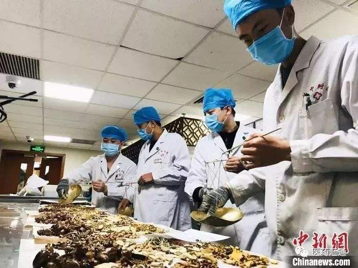 穴位治疗新冠病毒的中药 辅助治疗新冠病毒的中药叫什么