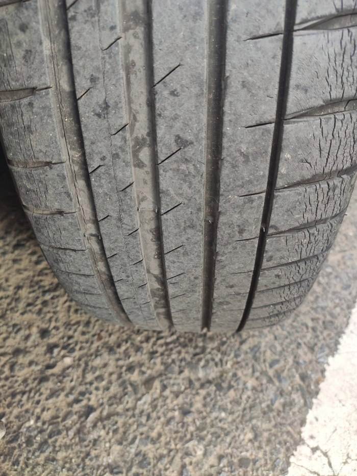 轮胎裂痕多大需要更换 轮胎裂纹到什么程度需要更换 轮胎裂痕多大需要更换 轮胎裂纹到什么程度需要更换
