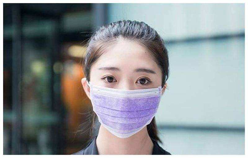 怎样戴口罩才好看图片 怎样戴口罩才好看图片女