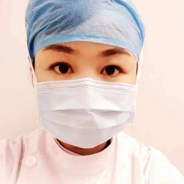护士脸被口罩 医护人员用的口罩