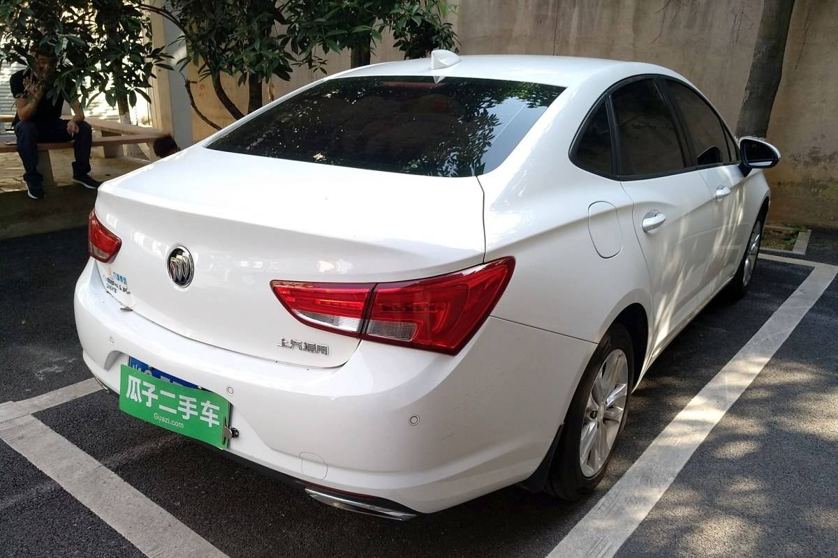 别克威朗20t双离合领先型 别克威朗2015款20t自动领先型配置