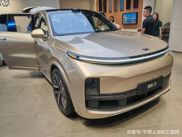 闰闯试驾理想L9视频 理想l9汽车2022款试驾视频