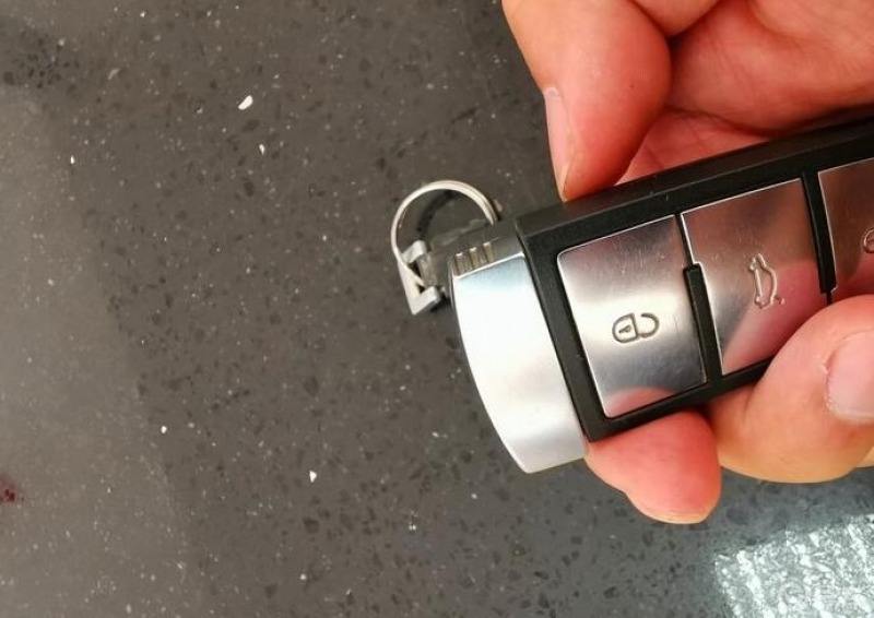 大众车匙钥怎么换电池 大众车钥匙如何更换电池
