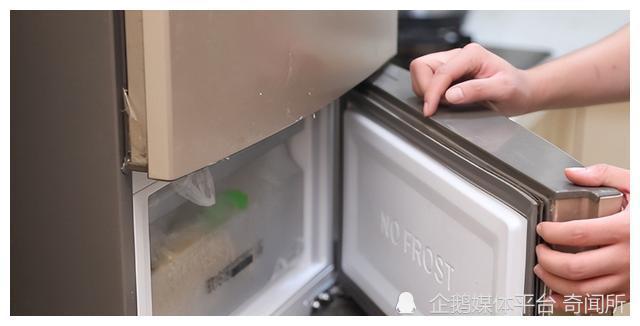 不结冰的冰箱叫什么 冰箱不结冰的那层叫什么