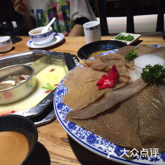 锅巴饮年代火锅 锅巴饮年代火锅龙子湖店怎么样