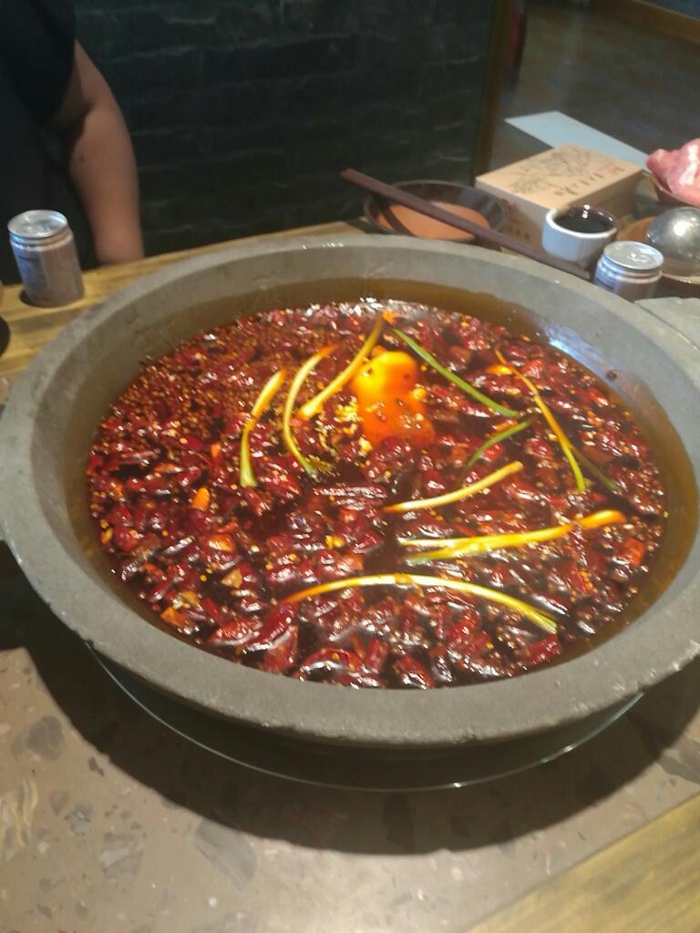 昆明憨石匠土火锅电话 昆明憨石匠土火锅电话多少