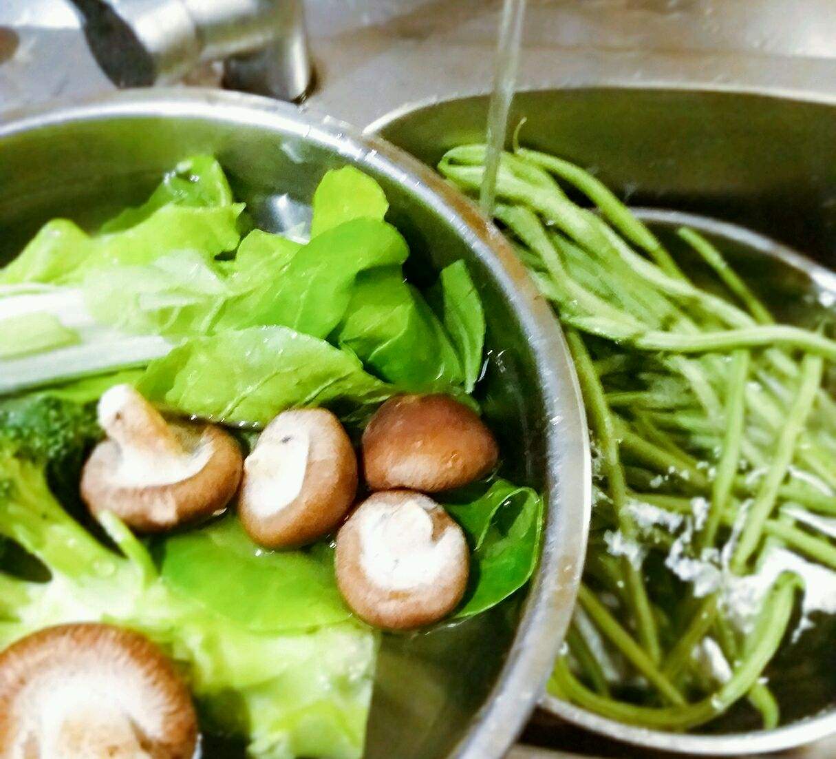 青菜火锅怎么做好吃 火锅剩下的青菜怎么做好吃