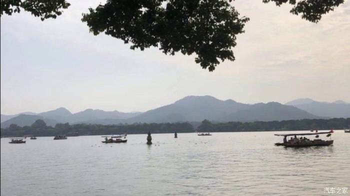 欲把西湖比西子淡妆浓抹总相宜的意思 欲把西湖比西子淡妆浓抹总相宜的意思是什么 百度网盘