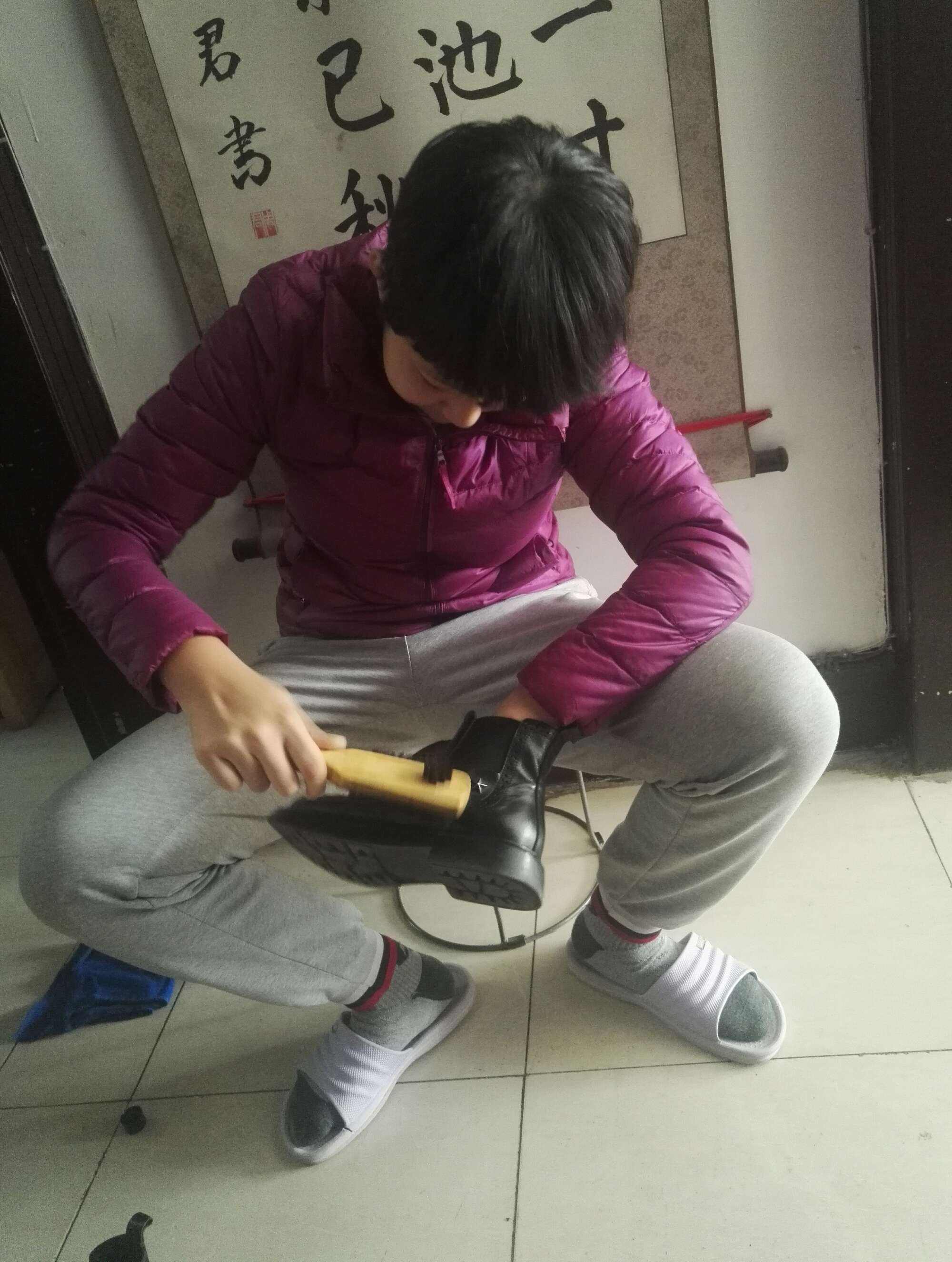 洋洋擦皮鞋 洋洋擦皮鞋歌词