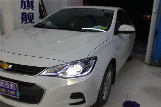 科沃兹原车是什么透镜 科沃兹欣悦版大灯有透镜吗