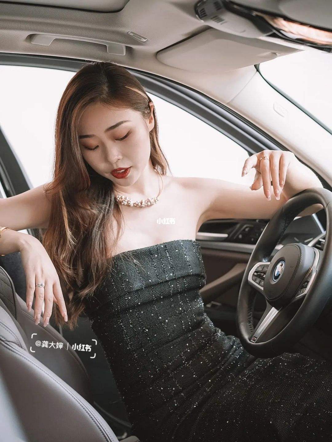 女生开宝马 女生开宝马还是奔驰好还是奥迪