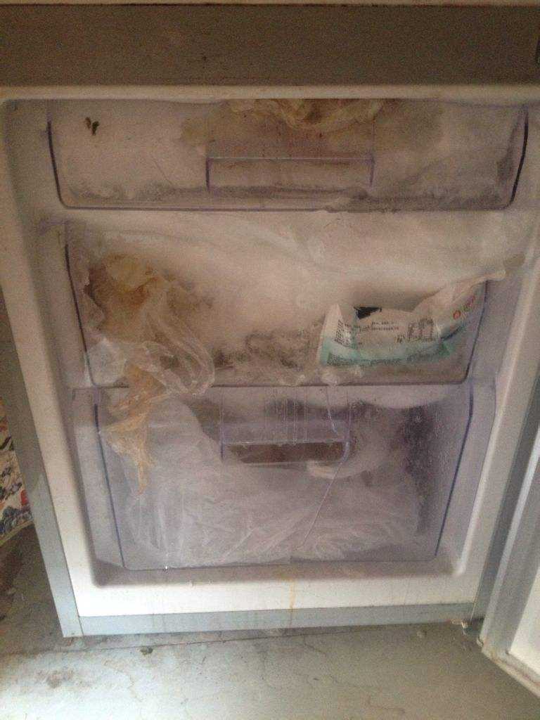 冰箱漏水 冰箱漏水是什么原因怎么处理视频
