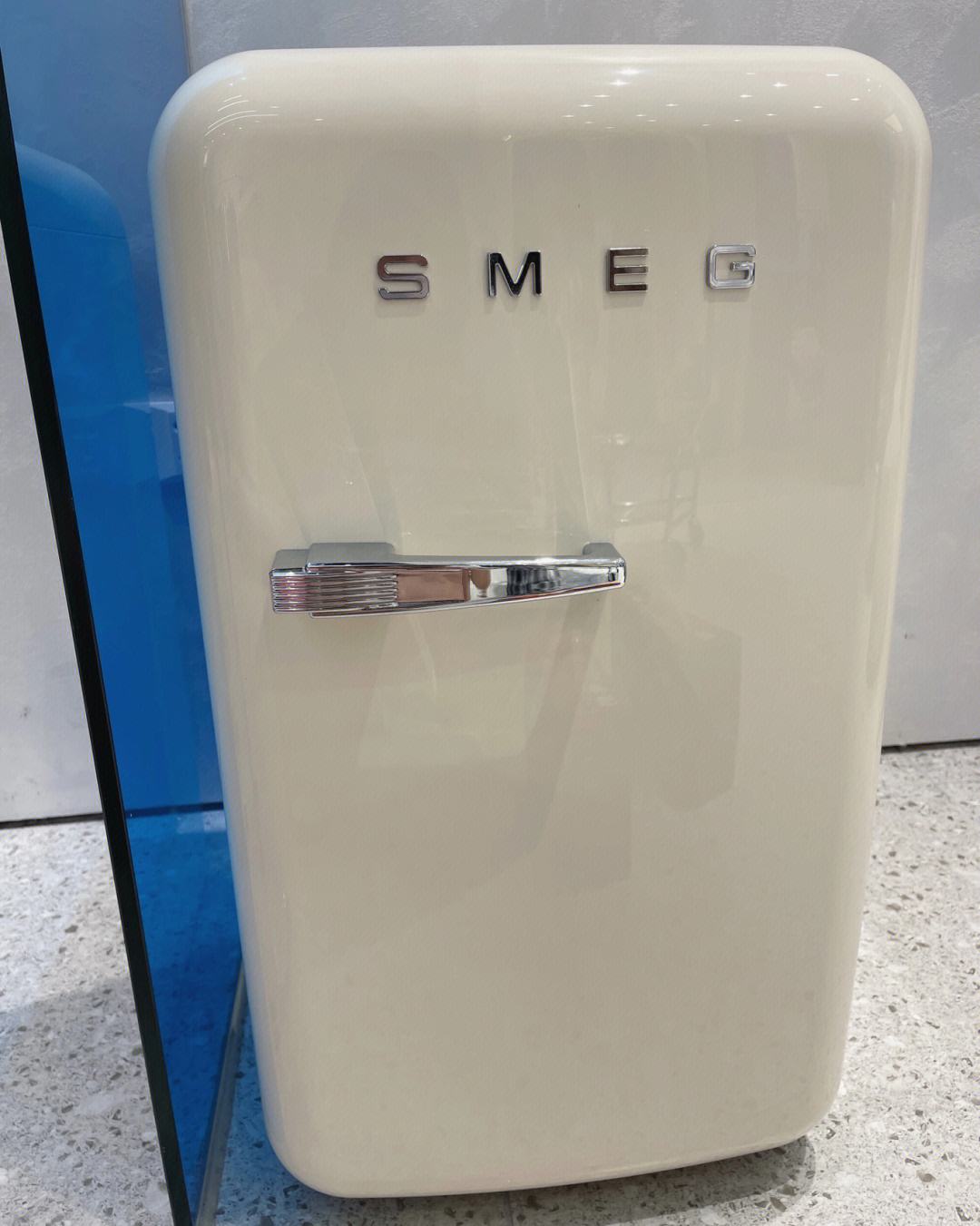 smeg冰箱维修热线 smeg冰箱开关在哪里