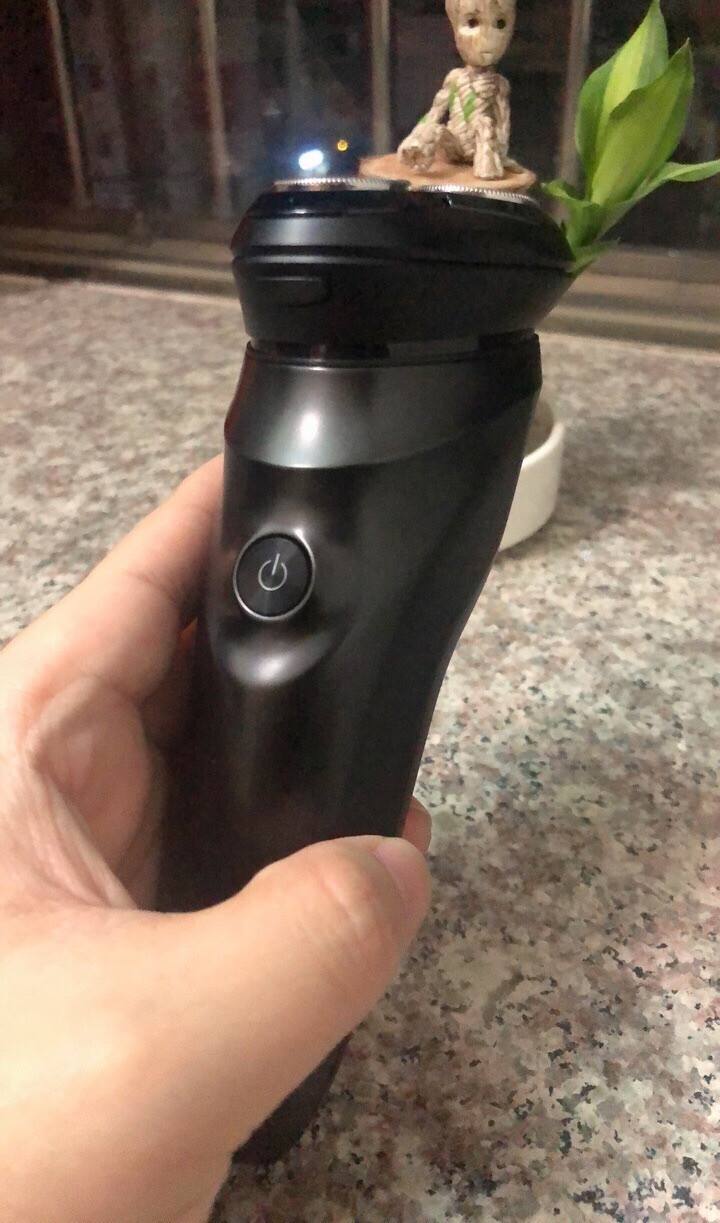 剃须刀测评 电动剃须刀测评