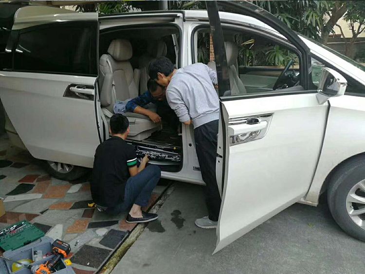 别克gl8电动门手动 别克gl8电动门不能自动开关