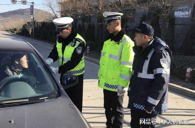 交警查驾照显示照片吗 交警查驾照可以出示照片吗