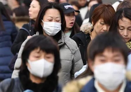 日本人为什么喜欢戴口罩 日本人为什么喜欢戴口罩睡觉