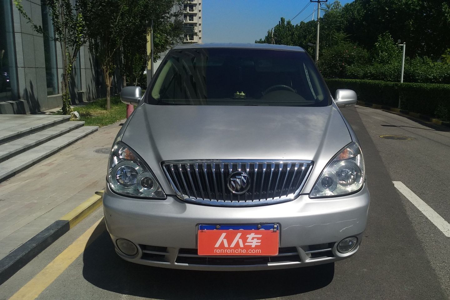别克gl8怎么有几个前脸 别克gl8外形为什么有两款