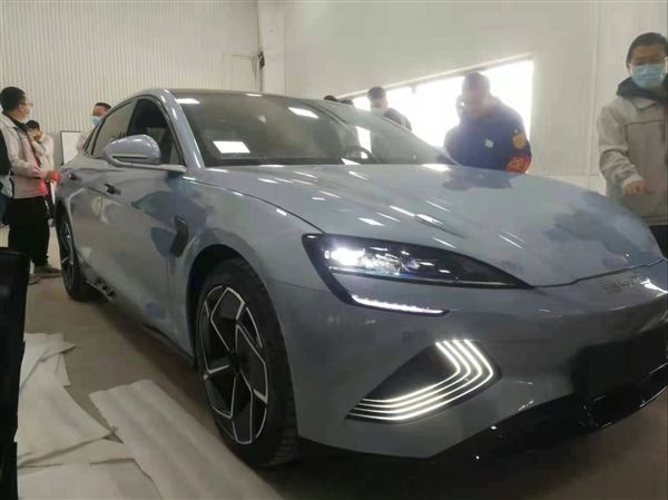 新model3大灯 model3大灯延时照明