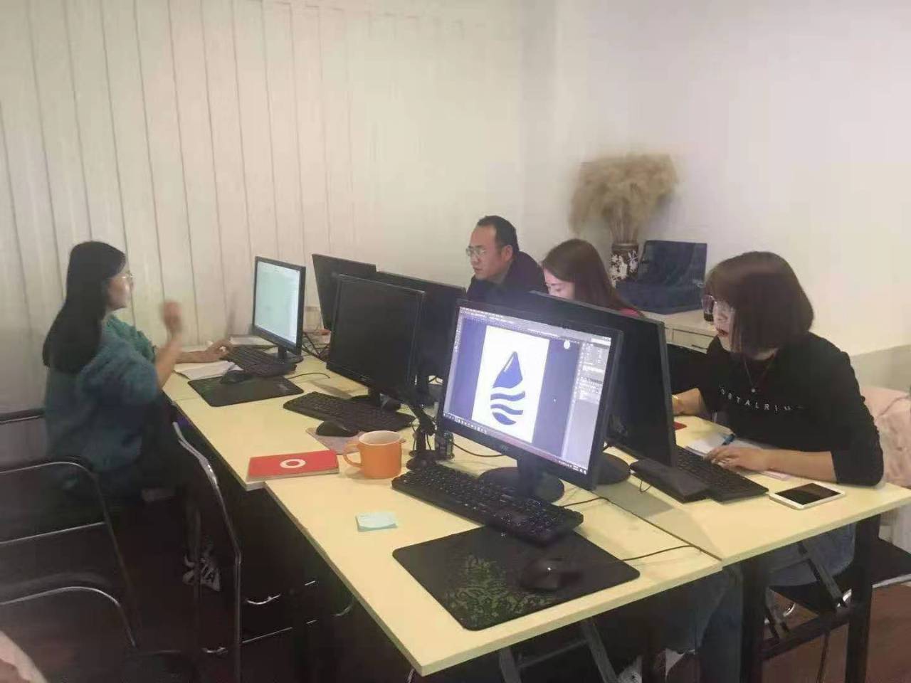 驾校文员的工作内容 驾校文员的工作内容简介