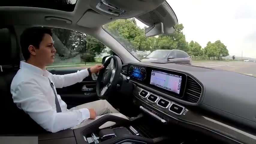 梅赛德斯游泳视频 梅赛德斯游泳视频大全