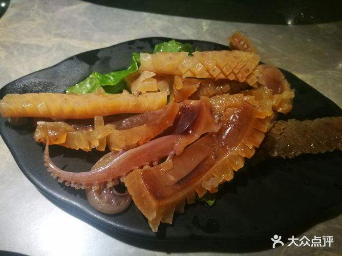 火锅鱿鱼摆盘 炒鱿鱼摆盘图片
