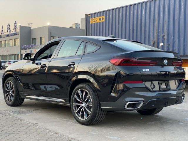宝马x6运动版 宝马x6运动版建议装脚踏板作用